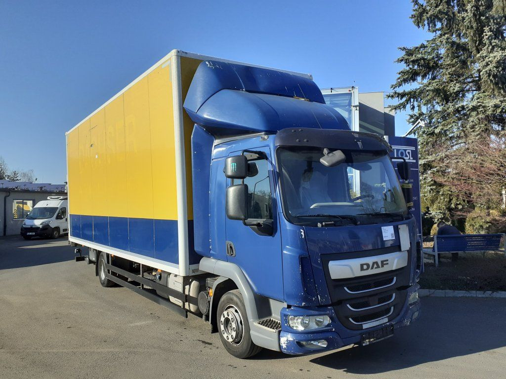 DAF LF 260 FA Motorschaden/engine defect - Camión caja cerrada: foto 3 DAF LF 260 FA Motorschaden/engine defect - Camión caja cerrada: foto 3