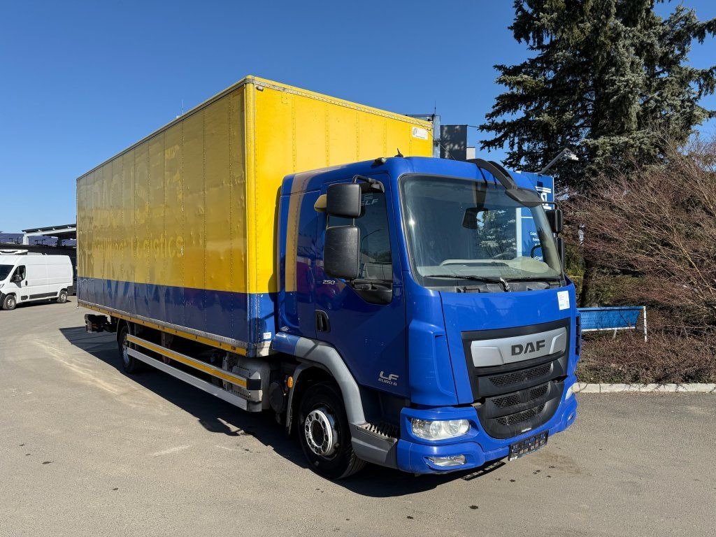DAF LF250 EURO 6 - Camión caja cerrada: foto 2 DAF LF250 EURO 6 - Camión caja cerrada: foto 2