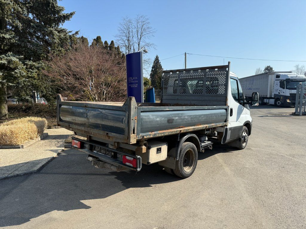 Iveco 35C17 Daily - Furgoneta basculante: foto 4 Iveco 35C17 Daily - Furgoneta basculante: foto 4