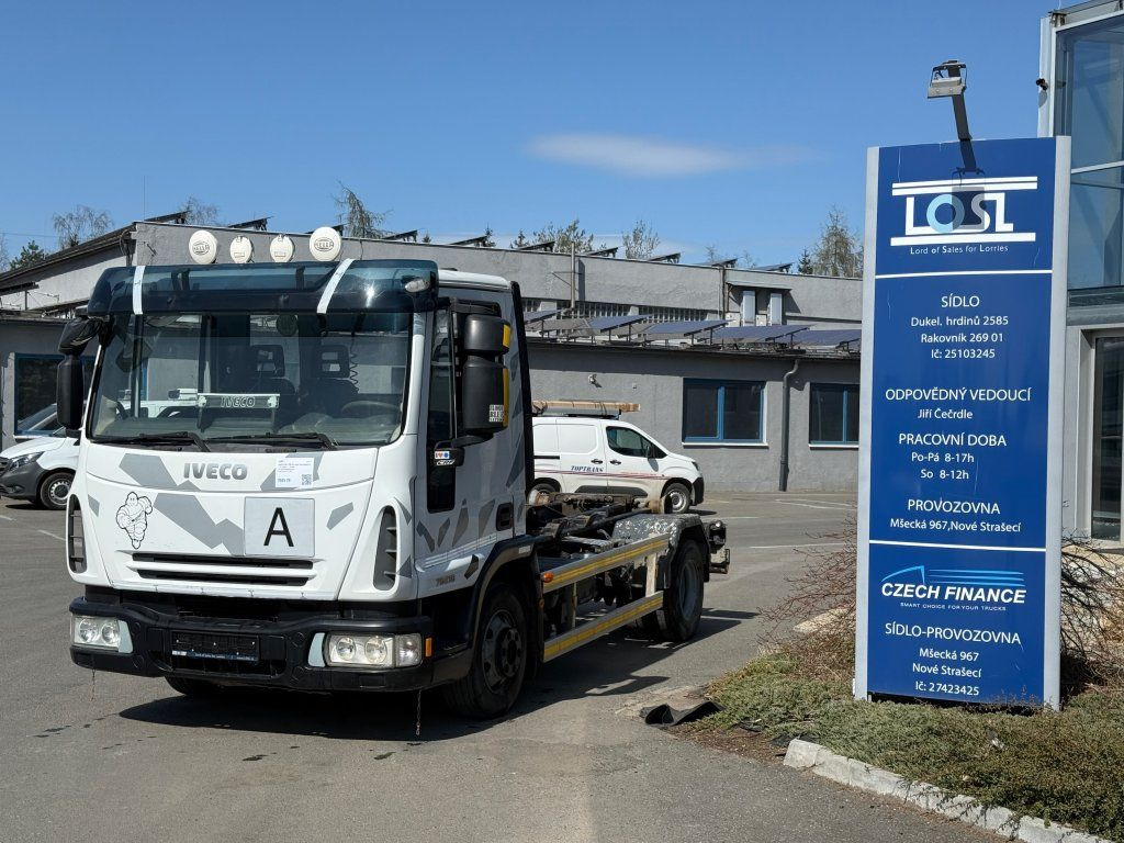 Iveco 75E18 EURO 4 - Furgoneta basculante: foto 1 Iveco 75E18 EURO 4 - Furgoneta basculante: foto 1