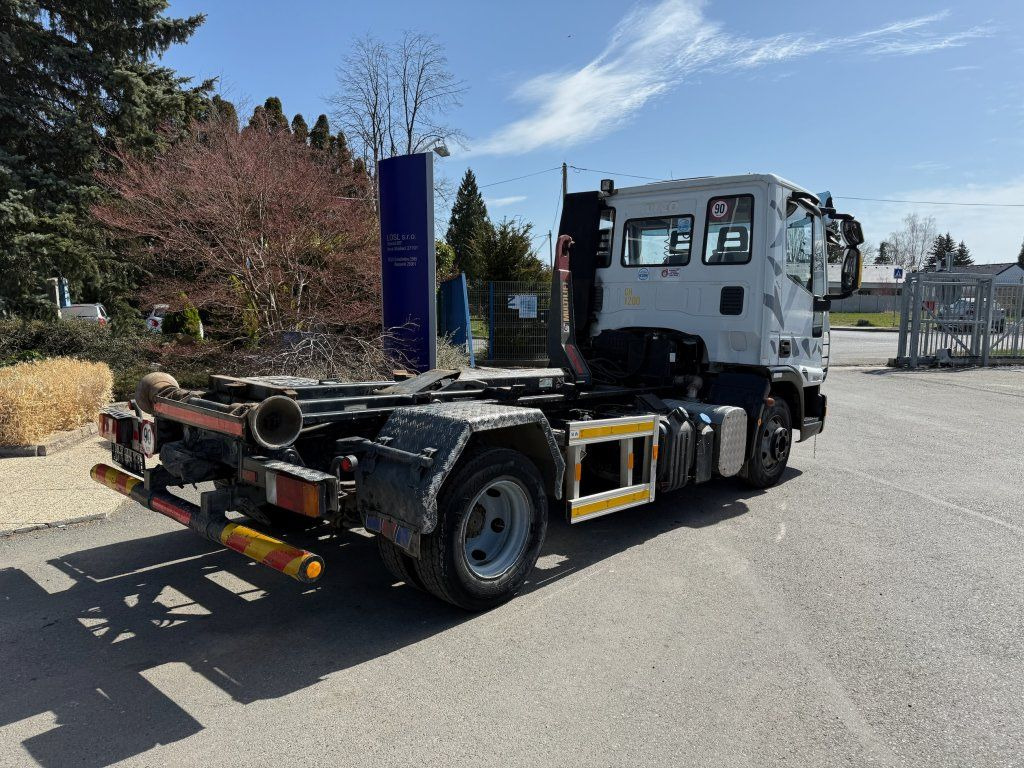 Iveco 75E18 EURO 4 - Furgoneta basculante: foto 4 Iveco 75E18 EURO 4 - Furgoneta basculante: foto 4