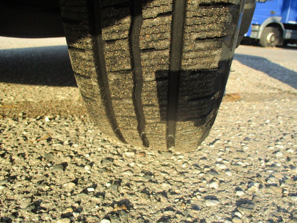 Iveco Daily 35C16 - Furgoneta caja cerrada: foto 4 Iveco Daily 35C16 - Furgoneta caja cerrada: foto 4