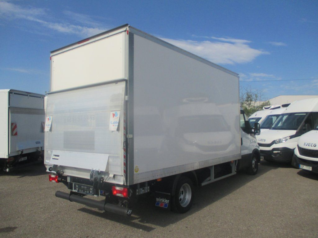 Iveco Daily 35C16 - Furgoneta caja cerrada: foto 4 Iveco Daily 35C16 - Furgoneta caja cerrada: foto 4