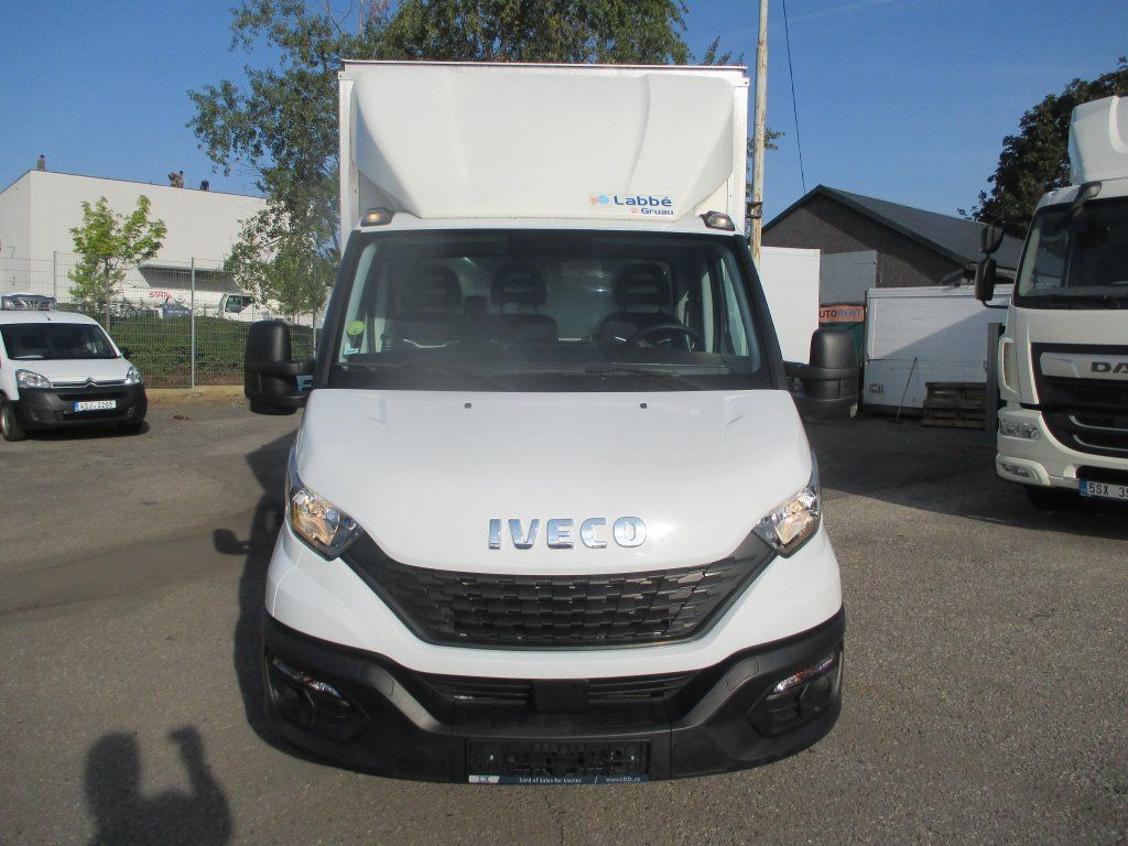 Iveco Daily 35C16 - Furgoneta caja cerrada: foto 2 Iveco Daily 35C16 - Furgoneta caja cerrada: foto 2