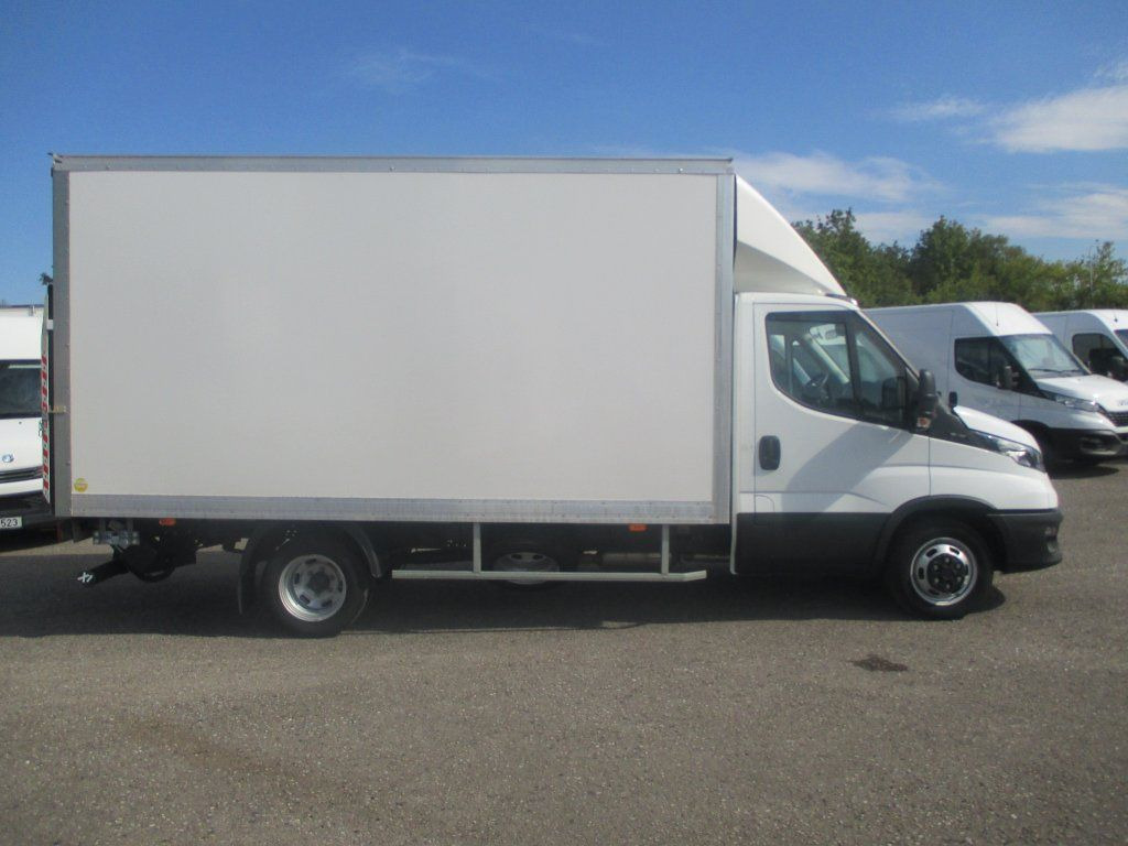 Iveco Daily 35C16 - Furgoneta caja cerrada: foto 5 Iveco Daily 35C16 - Furgoneta caja cerrada: foto 5
