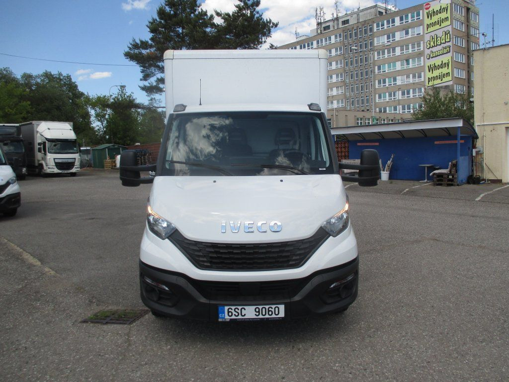 Iveco Daily 35C16 - Furgoneta caja cerrada: foto 2 Iveco Daily 35C16 - Furgoneta caja cerrada: foto 2