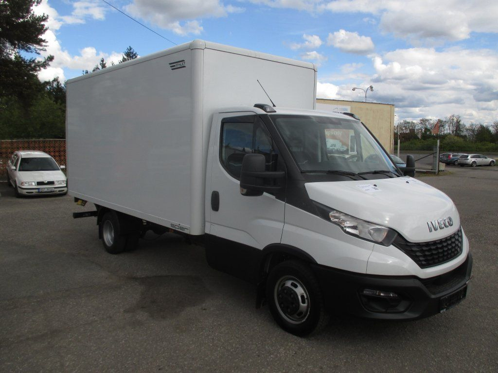 Iveco Daily 35C16 - Furgoneta caja cerrada: foto 3 Iveco Daily 35C16 - Furgoneta caja cerrada: foto 3