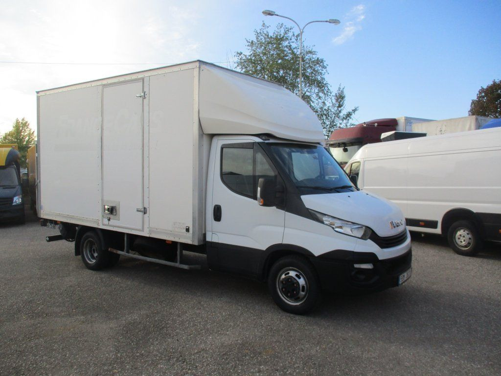 Iveco Daily 35C16 , Höhe 2,3m - Furgoneta caja cerrada: foto 2 Iveco Daily 35C16 , Höhe 2,3m - Furgoneta caja cerrada: foto 2