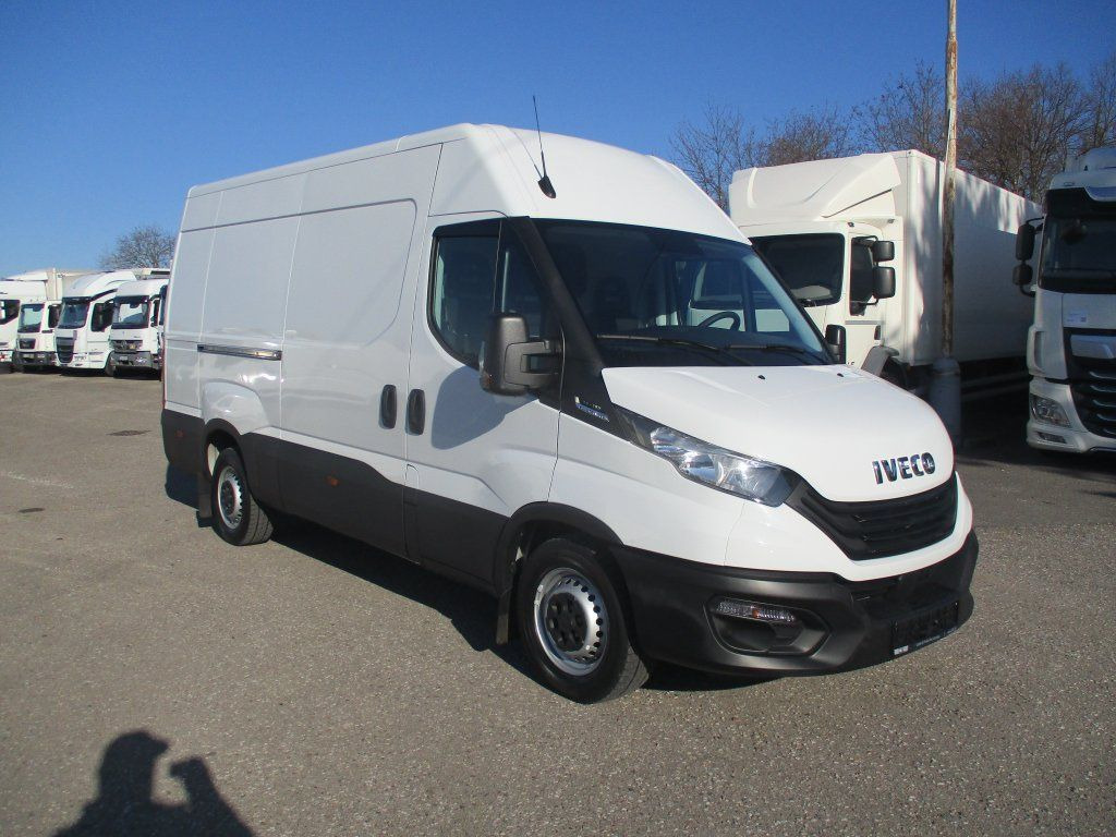 Iveco Daily 35S16 - Furgón: foto 2 Iveco Daily 35S16 - Furgón: foto 2