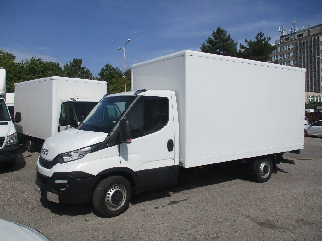 Iveco Daily 35S16 - Furgoneta caja cerrada: foto 1 Iveco Daily 35S16 - Furgoneta caja cerrada: foto 1