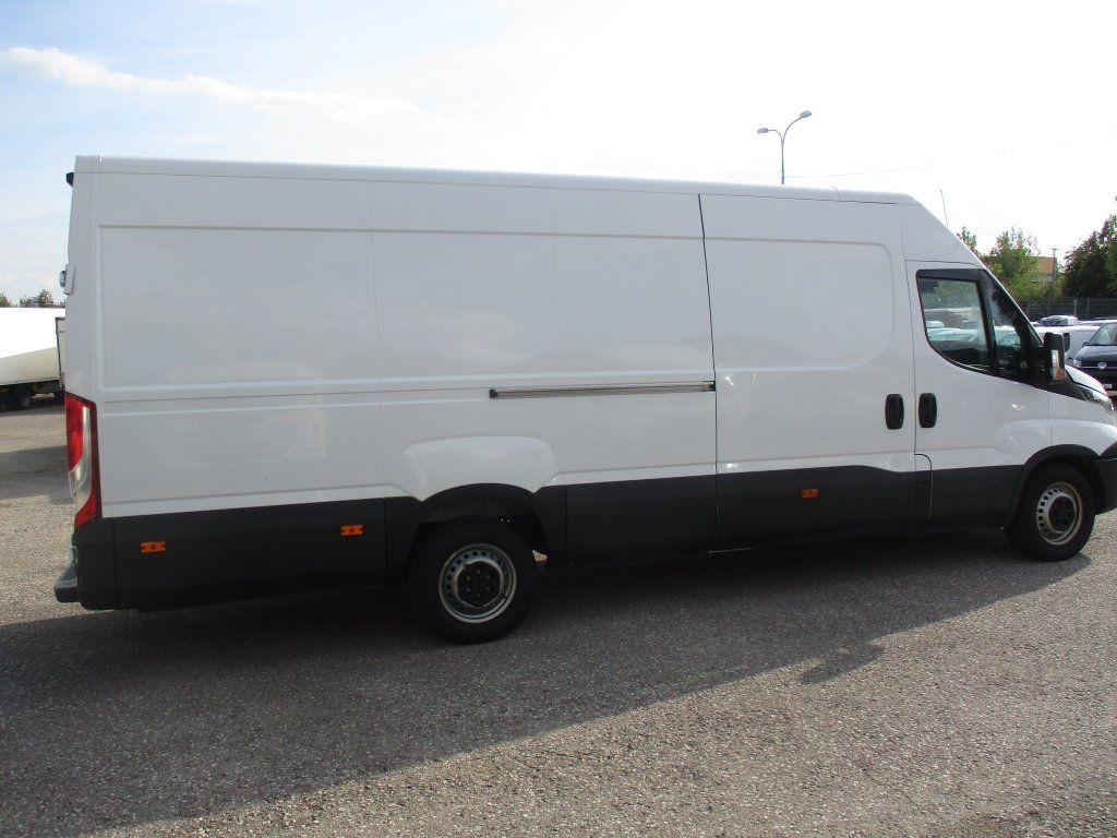 Iveco Daily 35S16 - Furgón: foto 4 Iveco Daily 35S16 - Furgón: foto 4