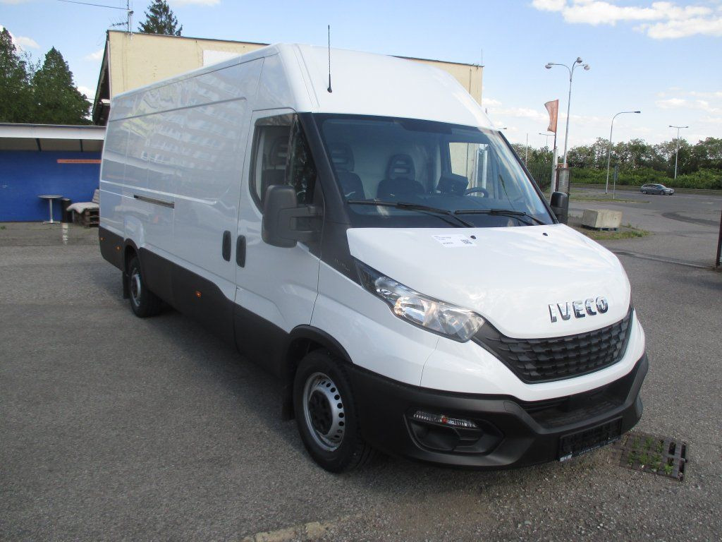 Iveco Daily 35S16 - Furgón: foto 4 Iveco Daily 35S16 - Furgón: foto 4
