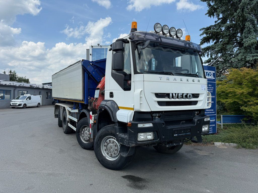 Iveco Trakker AD410 T45 8x8 + HMF 1643 Z2 - Camión volquete: foto 2 Iveco Trakker AD410 T45 8x8 + HMF 1643 Z2 - Camión volquete: foto 2