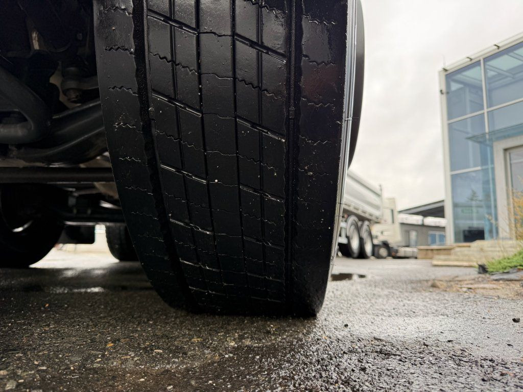 Camión volquete Iveco X-Way 480 S3 8x4 EURO 6: foto 6