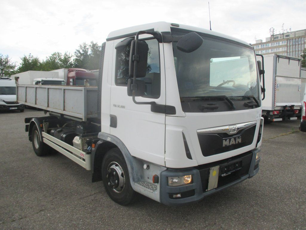 MAN TGL 12.180 4x2 - Camión multibasculante: foto 3 MAN TGL 12.180 4x2 - Camión multibasculante: foto 3