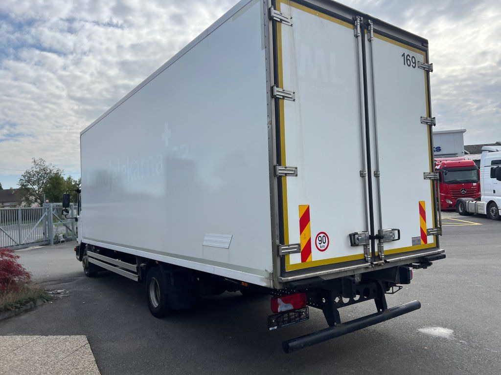 MAN TGL12.220 EURO 6 Carrier Xarios 600 - Camión frigorífico: foto 5 MAN TGL12.220 EURO 6 Carrier Xarios 600 - Camión frigorífico: foto 5