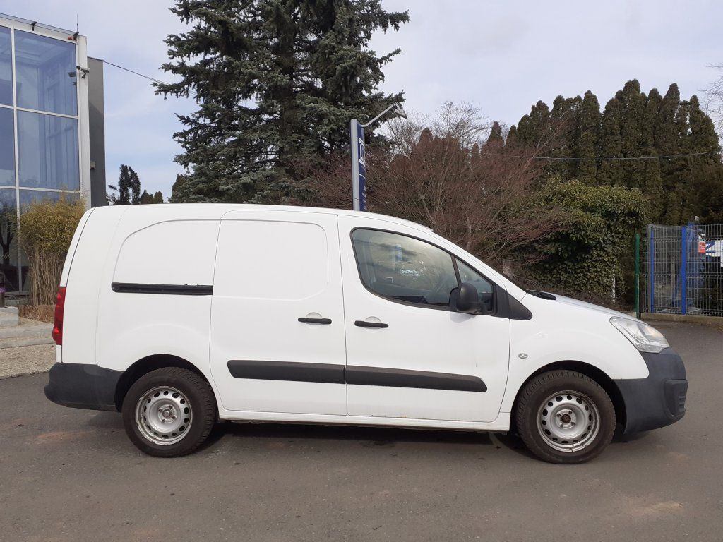 Peugeot PARTNER 1.6 HDi 90 - Furgoneta pequeña: foto 4 Peugeot PARTNER 1.6 HDi 90 - Furgoneta pequeña: foto 4