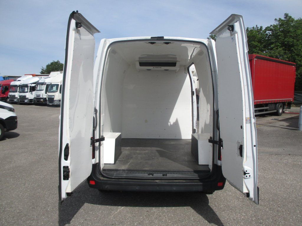 Furgoneta frigorifica Renault Master L2H2: foto 15