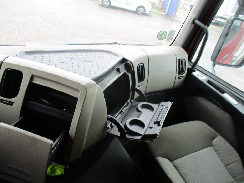 Camión caja cerrada Renault Premium 460: foto 18