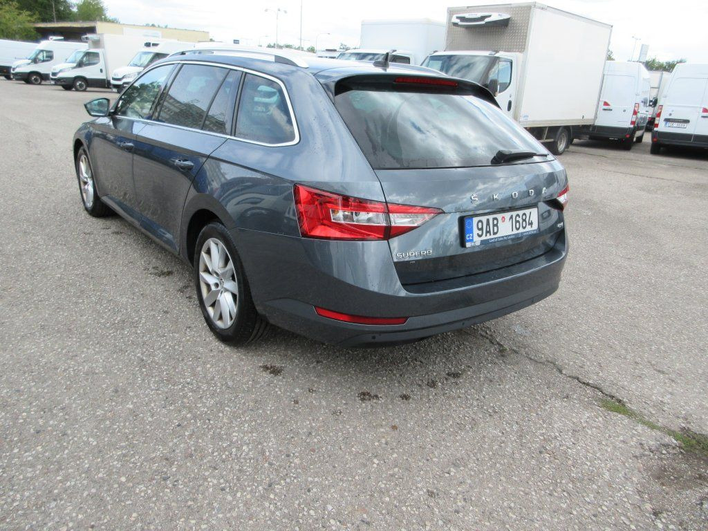 Skoda 2.0 Tdi Style - Coche familiar: foto 5 Skoda 2.0 Tdi Style - Coche familiar: foto 5