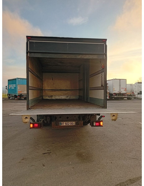 Camión caja cerrada Iveco: foto 11