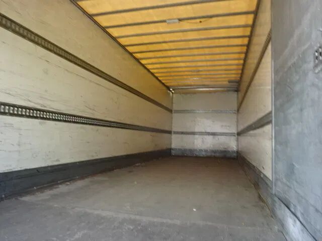 Camión caja cerrada Renault Midlum 270 dxi - manual gearbox / steel suspension lames: foto 8