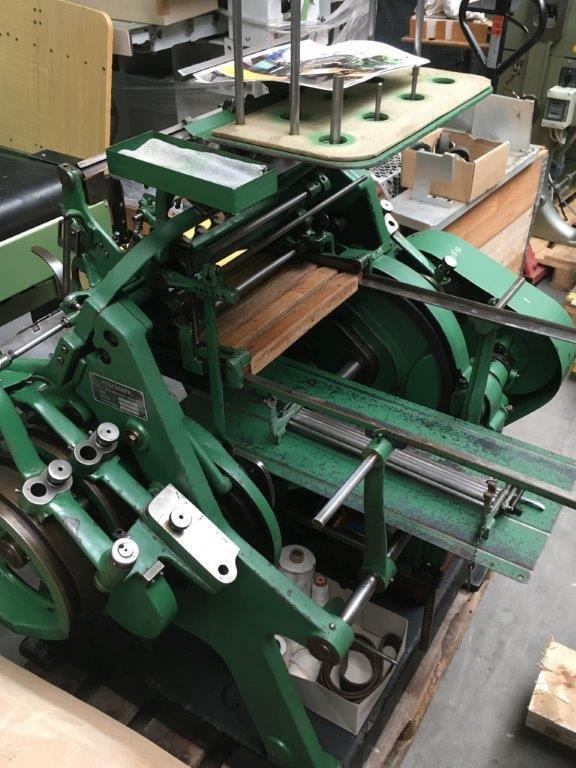Máquina de impresión Brehmer 39 3/4-2 semi-automatic book block thread sewing machine: foto 13