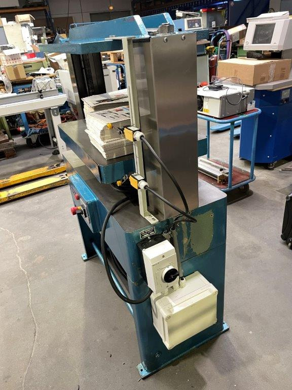 Double spindle press / double plate press Hunkeler ADP 45-70 - Máquina de impresión: foto 2 Double spindle press / double plate press Hunkeler ADP 45-70 - Máquina de impresión: foto 2