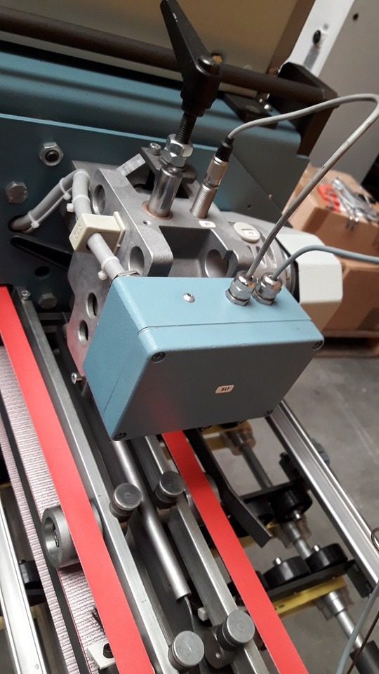 Plegadora de papel MBO Z2 mobile, 180° rotatable cross-fold unit: foto 10 Plegadora de papel MBO Z2 mobile, 180° rotatable cross-fold unit: foto 10