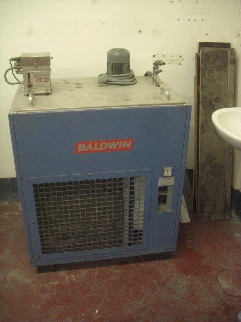 Used Baldwin Dampening cooler from Five Colour Offsetpress KBA Rapida RA 104-5 - Máquina de impresión: foto 1 Used Baldwin Dampening cooler from Five Colour Offsetpress KBA Rapida RA 104-5 - Máquina de impresión: foto 1