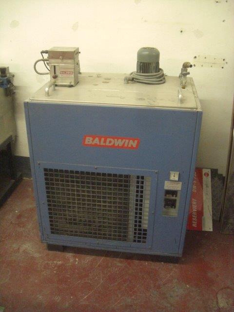 Used Baldwin Dampening cooler from Five Colour Offsetpress KBA Rapida RA 104-5 - Máquina de impresión: foto 3 Used Baldwin Dampening cooler from Five Colour Offsetpress KBA Rapida RA 104-5 - Máquina de impresión: foto 3