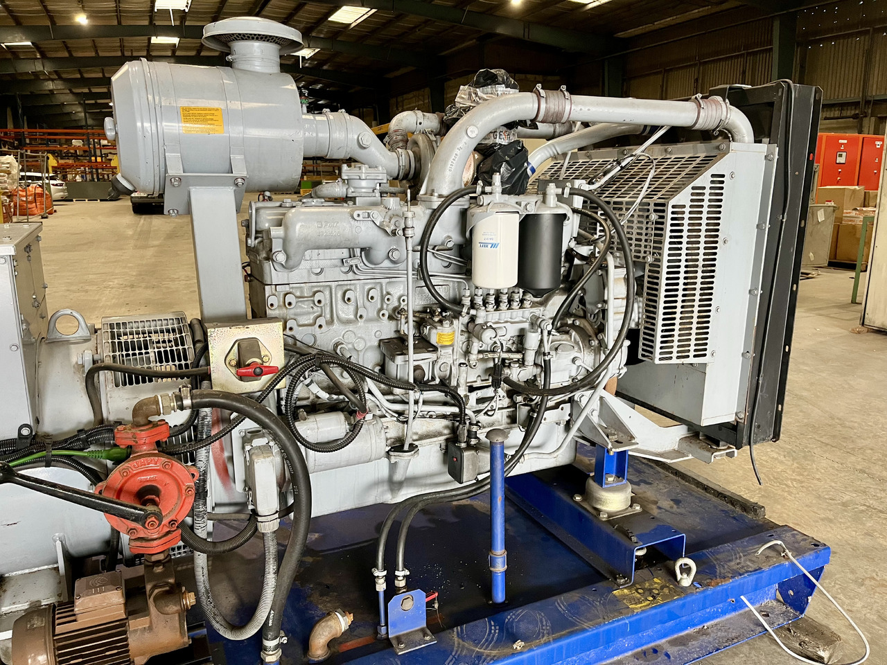 2h Energy 150 kVa IVECO 8361 - Generador industriale: foto 2 2h Energy 150 kVa IVECO 8361 - Generador industriale: foto 2
