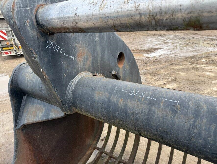 Equipment - attachment for construction equipment - Cuchara para clasificación: foto 3 Equipment - attachment for construction equipment - Cuchara para clasificación: foto 3
