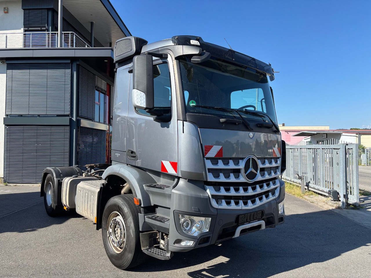 Mercedes-Benz Arocs 1842 Retarder/Kipphyd./Klima - Cabeza tractora: foto 3 Mercedes-Benz Arocs 1842 Retarder/Kipphyd./Klima - Cabeza tractora: foto 3
