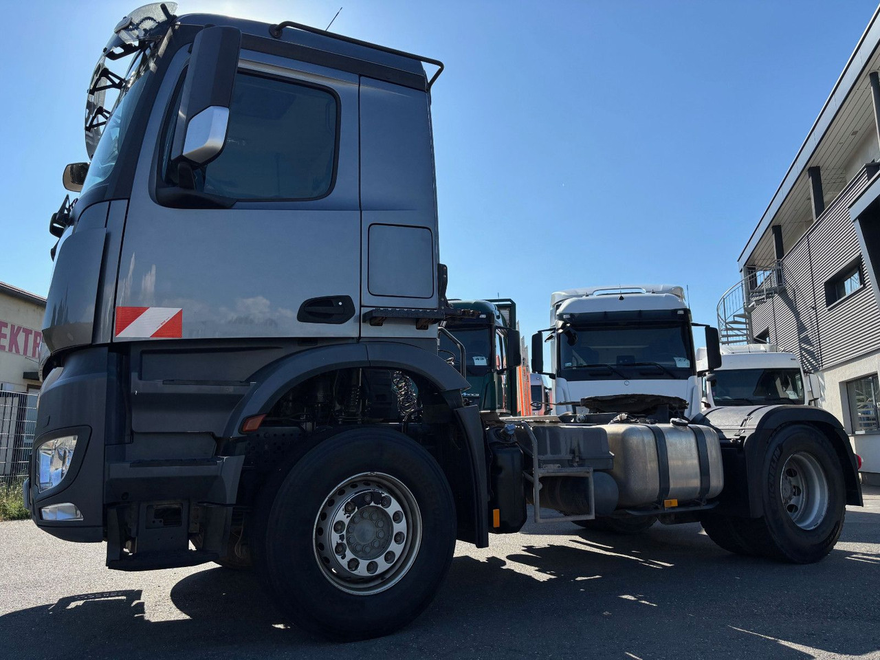 Mercedes-Benz Arocs 1842 Retarder/Kipphyd./Klima - Cabeza tractora: foto 5 Mercedes-Benz Arocs 1842 Retarder/Kipphyd./Klima - Cabeza tractora: foto 5