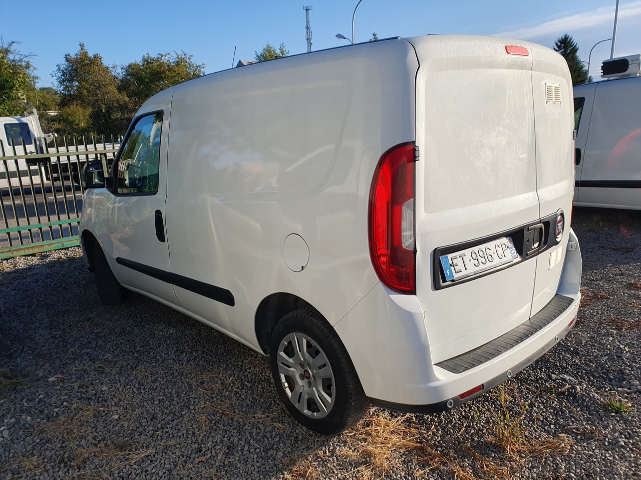 FIAT DOBLO CHLODNIA THERMOKING KLIMA EURO6 - Furgoneta frigorifica: foto 3 FIAT DOBLO CHLODNIA THERMOKING KLIMA EURO6 - Furgoneta frigorifica: foto 3