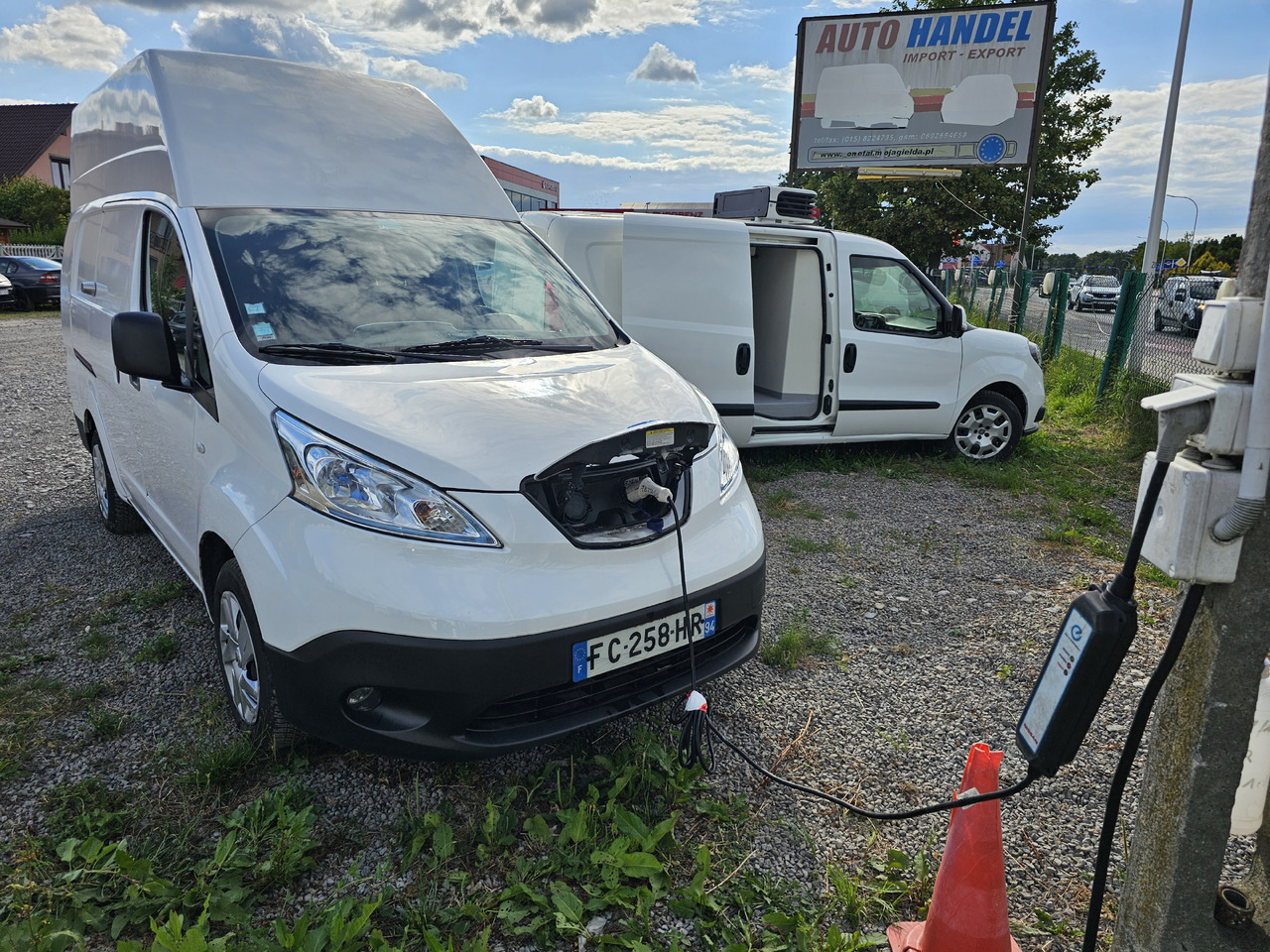 NISSAN E-NV200 ELEKTRYCZNY 40 KV 250 km KLIMA KAMERA - Furgoneta pequeña, Furgoneta eléctrica: foto 4 NISSAN E-NV200 ELEKTRYCZNY 40 KV 250 km KLIMA KAMERA - Furgoneta pequeña, Furgoneta eléctrica: foto 4