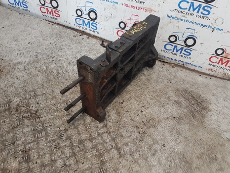 Case 5120, 5130, 5150, 5220 Rail Support Lh 1531065c1, T104004 - Suspensión de cabina: foto 2 Case 5120, 5130, 5150, 5220 Rail Support Lh 1531065c1, T104004 - Suspensión de cabina: foto 2
