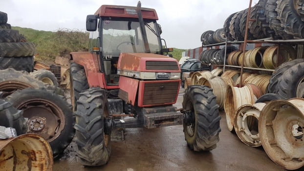 Case 5120 Engine, Front And Rear Axle, Transmission, Pto Housing Nut - Caja de cambios: foto 1 Case 5120 Engine, Front And Rear Axle, Transmission, Pto Housing Nut - Caja de cambios: foto 1