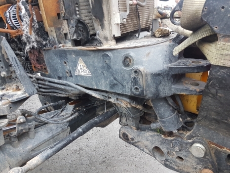 Case Maxxum Steyr Profi 145, 150 Front Axle Suport Bolster 47910461 - Eje delantero para Tractor: foto 1 Case Maxxum Steyr Profi 145, 150 Front Axle Suport Bolster 47910461 - Eje delantero para Tractor: foto 1