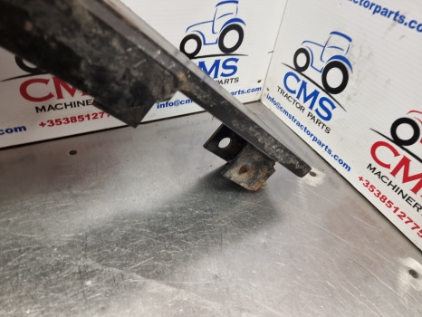 Case Mxu100, Mxu, Nh T6000, Tsa, Cab Bracket Lh 82037590, 82033326 - Suspensión de cabina: foto 4 Case Mxu100, Mxu, Nh T6000, Tsa, Cab Bracket Lh 82037590, 82033326 - Suspensión de cabina: foto 4
