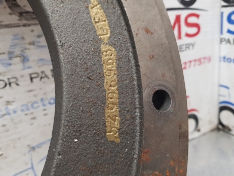 Case Puma New Holland T7, T7000 T7040 Rear Axle Brake Plate 54996968, 5185968 - Piezas de freno para Tractor: foto 2 Case Puma New Holland T7, T7000 T7040 Rear Axle Brake Plate 54996968, 5185968 - Piezas de freno para Tractor: foto 2