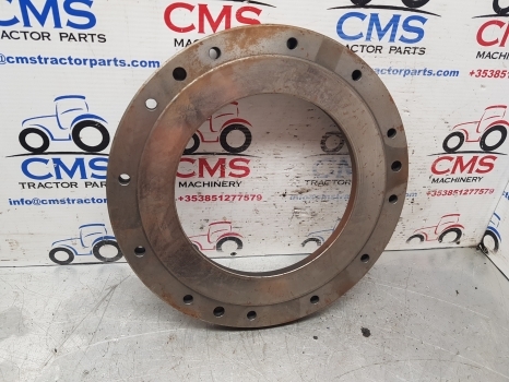 Case Puma New Holland T7, T7000 T7040 Rear Axle Brake Plate 54996968, 5185968 - Piezas de freno para Tractor: foto 3 Case Puma New Holland T7, T7000 T7040 Rear Axle Brake Plate 54996968, 5185968 - Piezas de freno para Tractor: foto 3