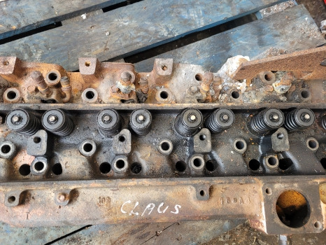 Claas Ares 656 John Deere 6820 Engine Cylinder Head R121608, 6005021490, Re57489 - Cabezal de bloque: foto 3 Claas Ares 656 John Deere 6820 Engine Cylinder Head R121608, 6005021490, Re57489 - Cabezal de bloque: foto 3