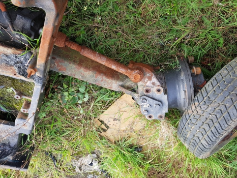 Claas Arion 420, Carraro 20-19 Front Axle Complete 340507, 125812, 068550 - Eje y piezas: foto 5 Claas Arion 420, Carraro 20-19 Front Axle Complete 340507, 125812, 068550 - Eje y piezas: foto 5