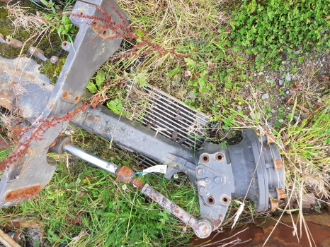 Claas Arion 420, Carraro 20-19 Front Axle Complete 340507, 125812, 068550 - Eje y piezas: foto 2 Claas Arion 420, Carraro 20-19 Front Axle Complete 340507, 125812, 068550 - Eje y piezas: foto 2