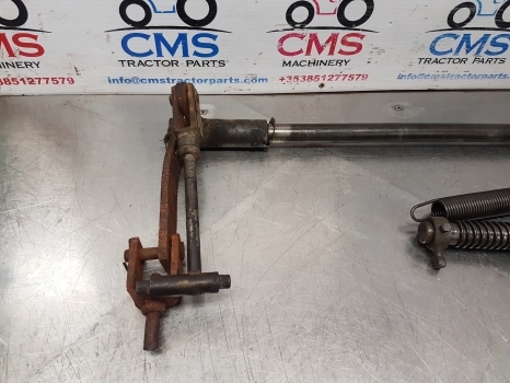 Claas Axos 340 Cx, Celtis, Ergos Parking Brake Lever 7700061065, 7700068412 - Piezas de freno para Tractor: foto 4 Claas Axos 340 Cx, Celtis, Ergos Parking Brake Lever 7700061065, 7700068412 - Piezas de freno para Tractor: foto 4