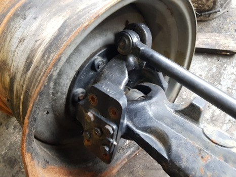 Deutz Agrotron 6120.4 Front Axle Suspension Casting 0.016.0971.0/40, 04455624/30 - Suspensión: foto 2 Deutz Agrotron 6120.4 Front Axle Suspension Casting 0.016.0971.0/40, 04455624/30 - Suspensión: foto 2