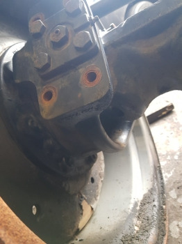 Deutz Agrotron 6120.4 Front Axle Suspension Casting 0.016.0971.0/40, 04455624/30 - Suspensión: foto 3 Deutz Agrotron 6120.4 Front Axle Suspension Casting 0.016.0971.0/40, 04455624/30 - Suspensión: foto 3