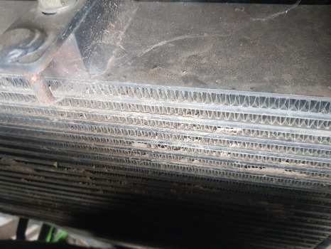Deutz Agrotron M620, M610, M615, M600,ttv Intercooler 0.015.6910.2/20 - Radiador: foto 5 Deutz Agrotron M620, M610, M615, M600,ttv Intercooler 0.015.6910.2/20 - Radiador: foto 5